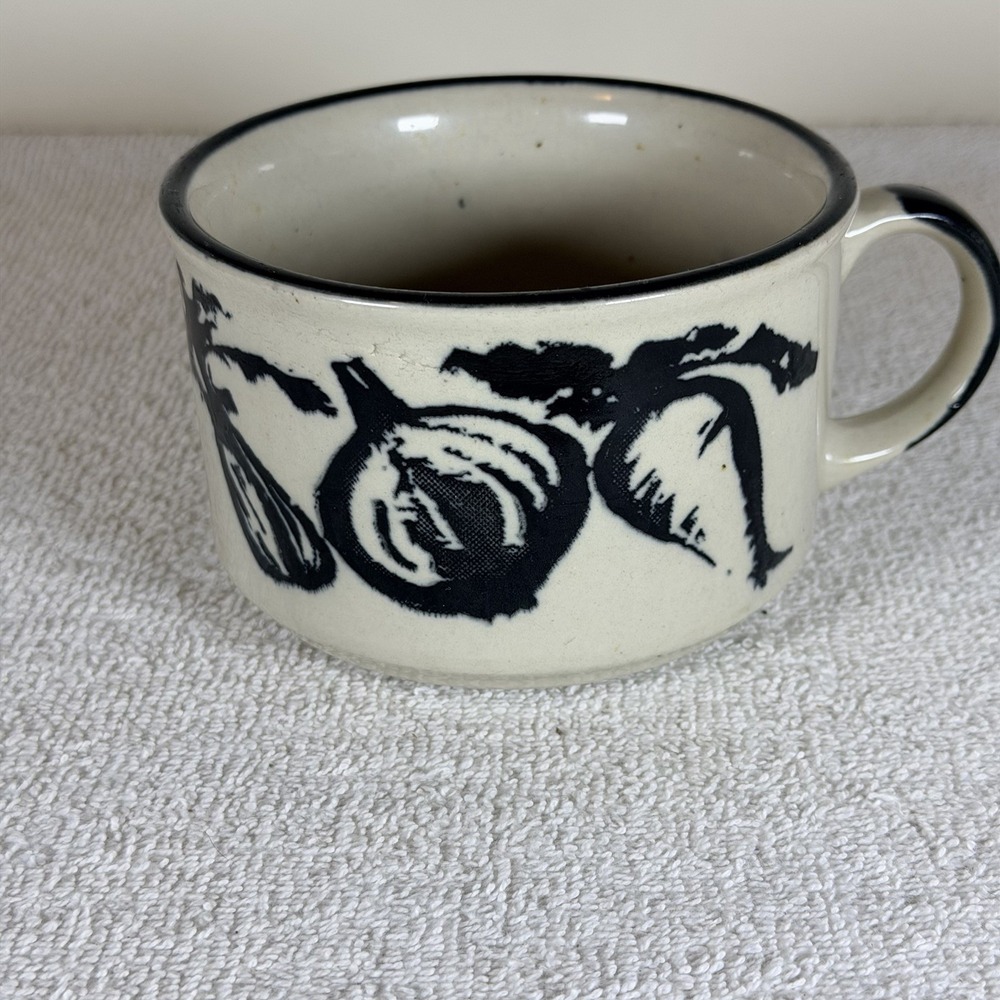 Vintage Tundra Korea Soup Bowl Mug Stoneware Black Vegetables design